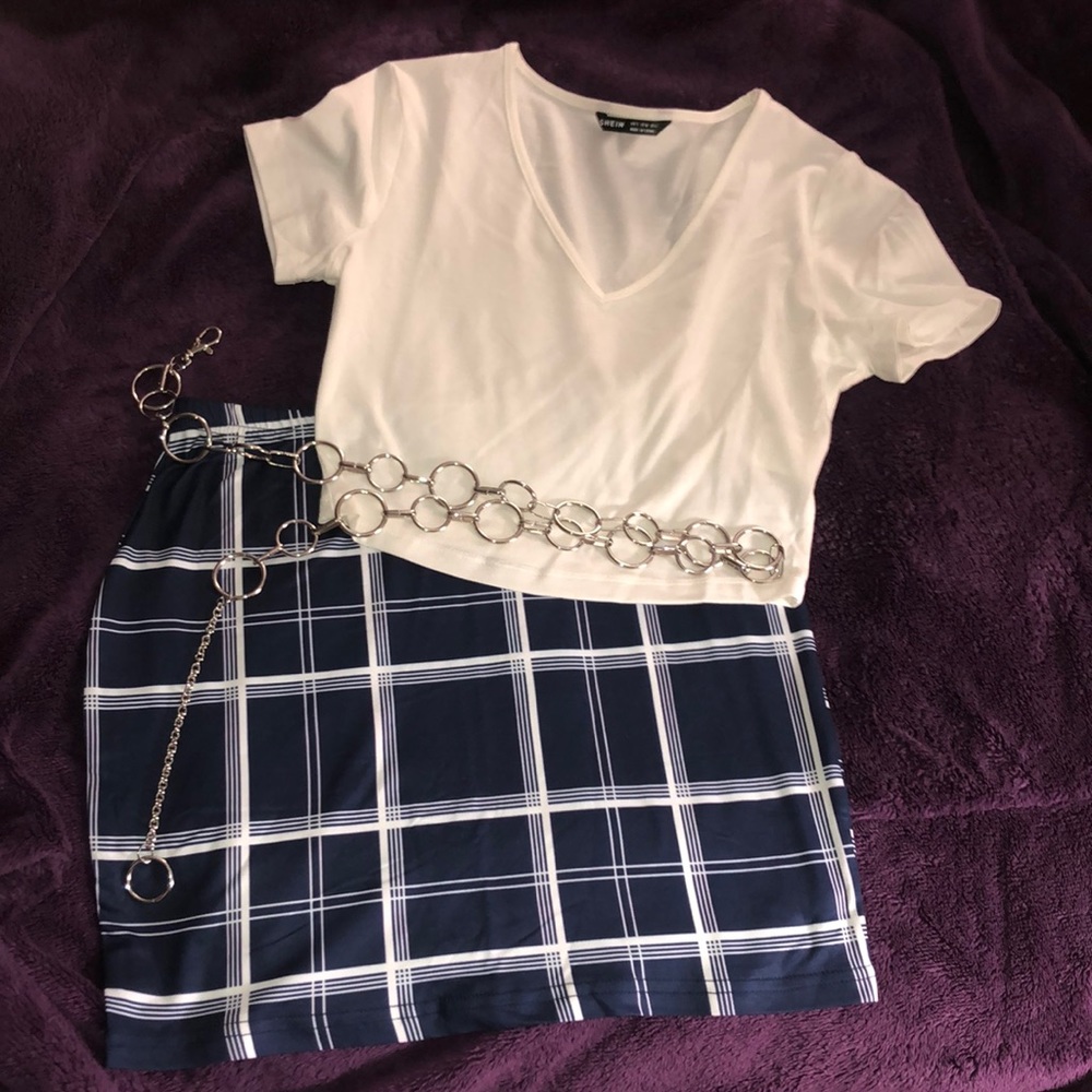 Bodycon mini skirt.